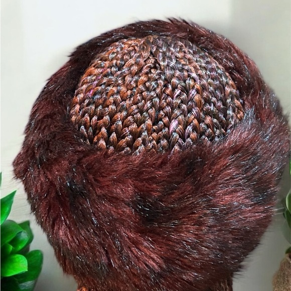 Elegant Burgundy Women's Hairpiece - Picture 3 of 3